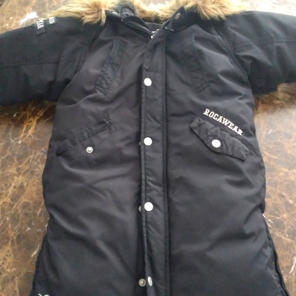 Rocawear Jacket, Size 3T, Black with Faux Fur - Picture 8 of 8